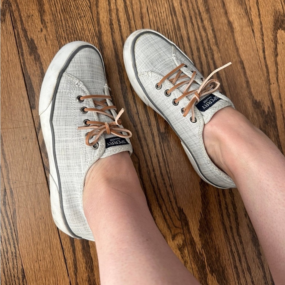 Women’s Sperry Size 6 canvas slip-ons old